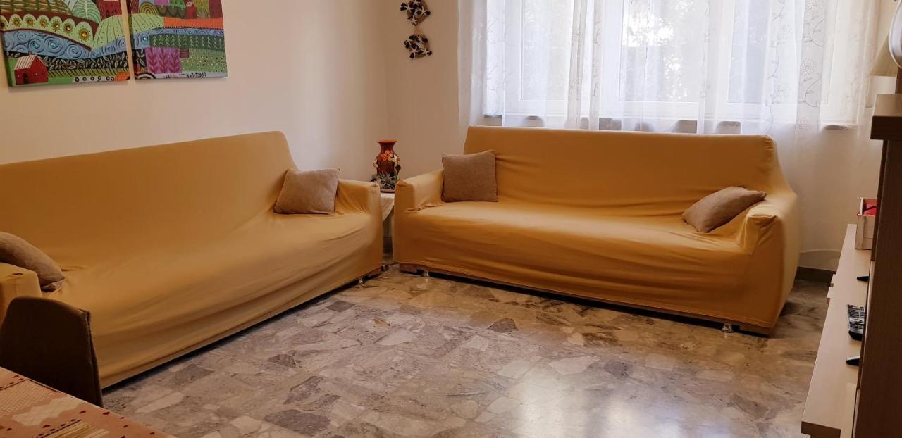 La Casa Al Mare Apartment เปสการา ภายนอก รูปภาพ
